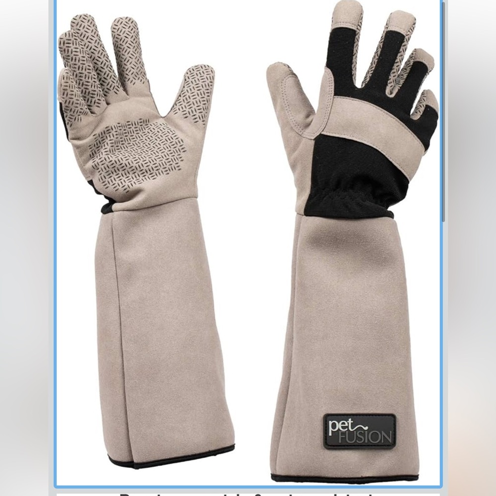 New PetFusion Multipurpose Glove for Pets for Grooming
